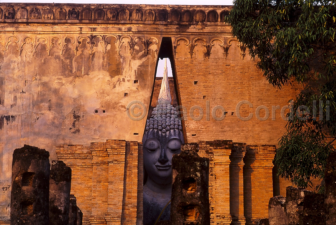 Wat Si Chum (temple), Sukhothai, Thailand
 (cod:Thailand 07)